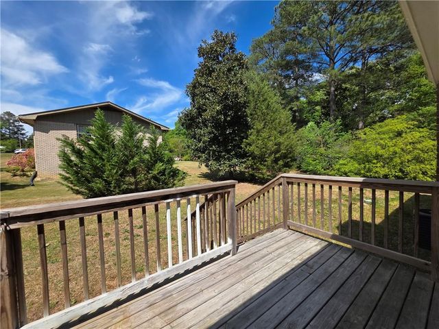 7016 Skyline Drive, Lithia Springs, GA 30122