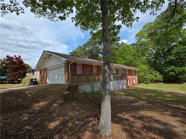 7016 Skyline Drive, Lithia Springs, GA 30122