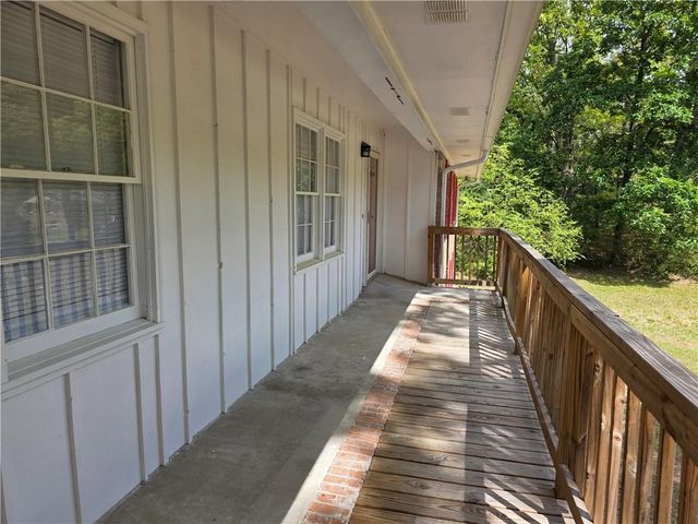7016 Skyline Drive, Lithia Springs, GA 30122