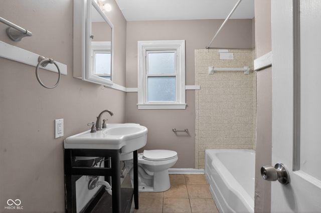 3643 N Lesley Avenue, Indianapolis, IN 46218