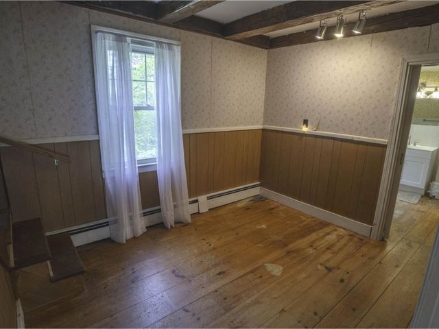 8913 County Road, Calais, VT 05648