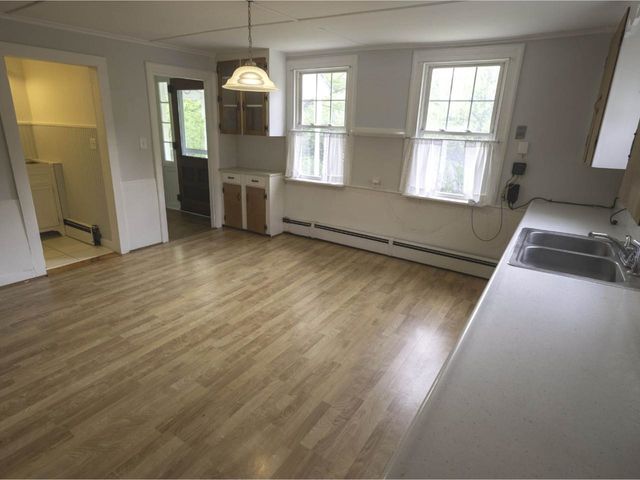 8913 County Road, Calais, VT 05648