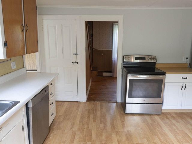 8913 County Road, Calais, VT 05648