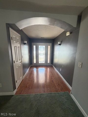 20 Silos, Williamstown, WV 26187