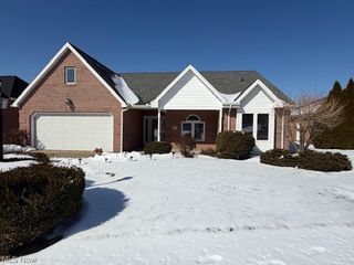 20 Silos, Williamstown, WV 26187