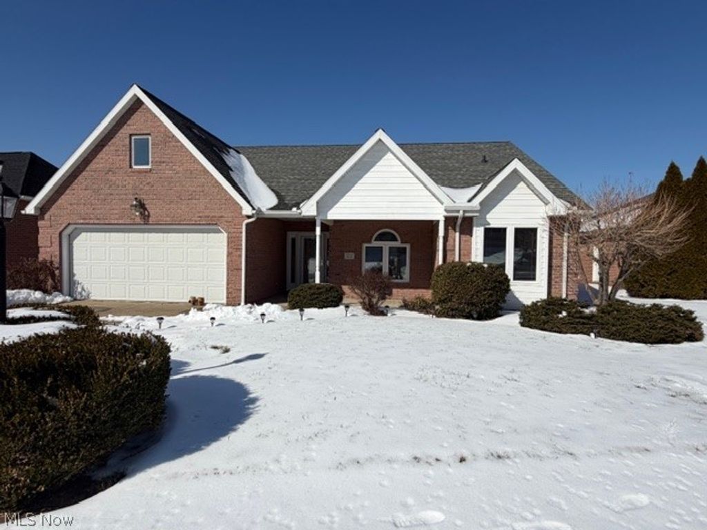 20 Silos, Williamstown, WV 26187