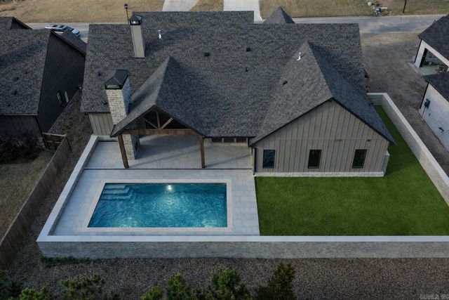 115 Bear Den Court, Little Rock, AR 72223