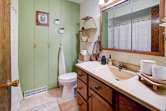 21 Meadowlark Drive, Madison, WI 53714