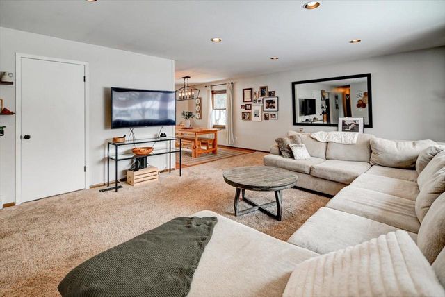 21 Meadowlark Drive, Madison, WI 53714