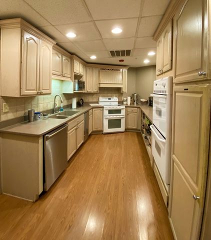 4215 Harding Pike Apt 1007, Nashville, TN 37205