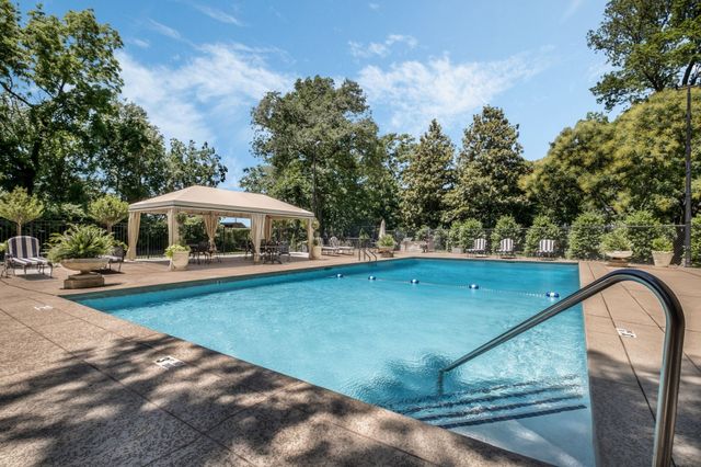 4215 Harding Pike Apt 1007, Nashville, TN 37205
