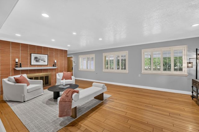 4903 Cypress Ave, Carmichael, CA 95608