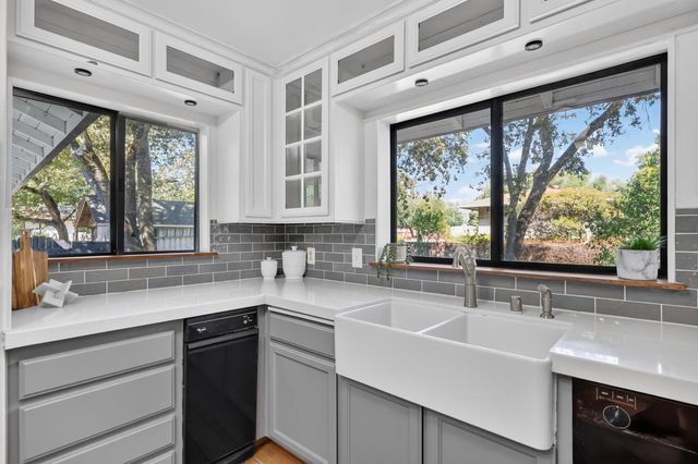 4903 Cypress Ave, Carmichael, CA 95608