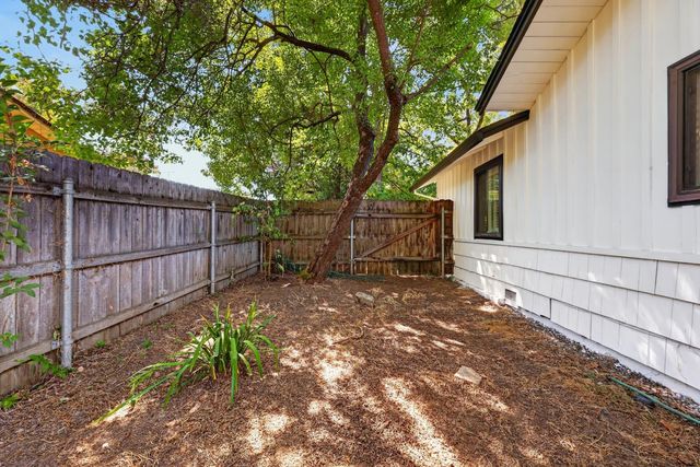 4903 Cypress Ave, Carmichael, CA 95608