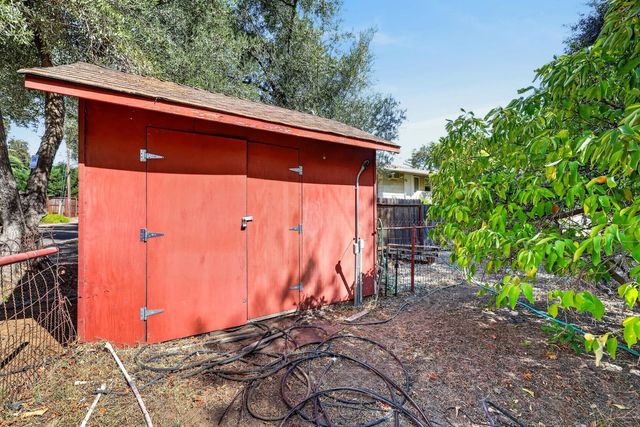 4903 Cypress Ave, Carmichael, CA 95608