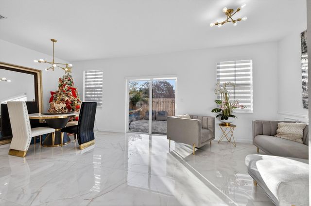 4668 NW 120th Way, Coral Springs, FL 33076