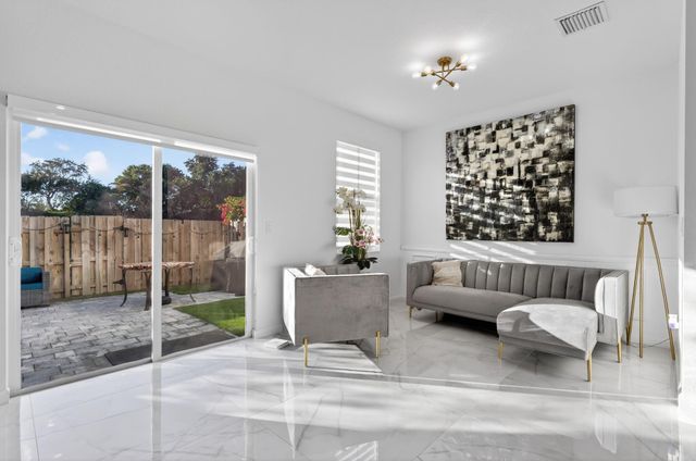 4668 NW 120th Way, Coral Springs, FL 33076