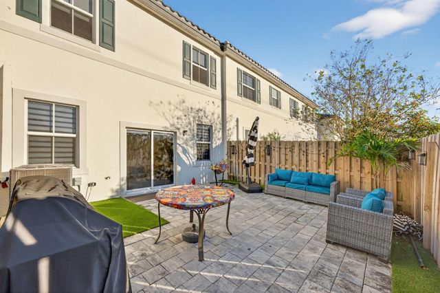 4668 NW 120th Way, Coral Springs, FL 33076