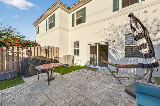 4668 NW 120th Way, Coral Springs, FL 33076