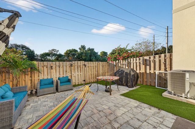 4668 NW 120th Way, Coral Springs, FL 33076