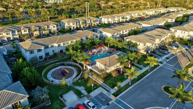 4668 NW 120th Way, Coral Springs, FL 33076