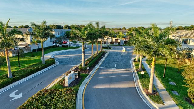 4668 NW 120th Way, Coral Springs, FL 33076