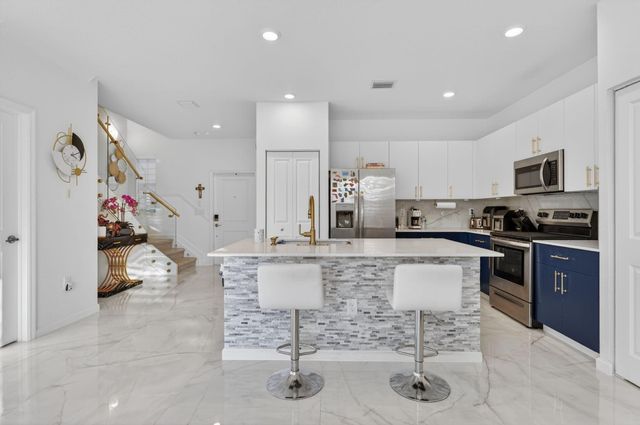 4668 NW 120th Way, Coral Springs, FL 33076