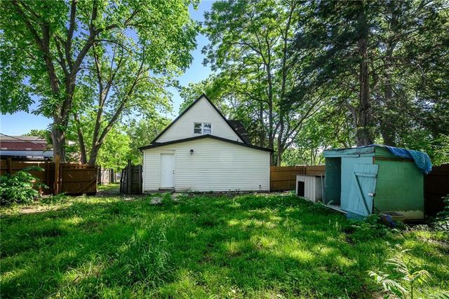 5510 PITKIN Avenue, Kansas City, KS 66106