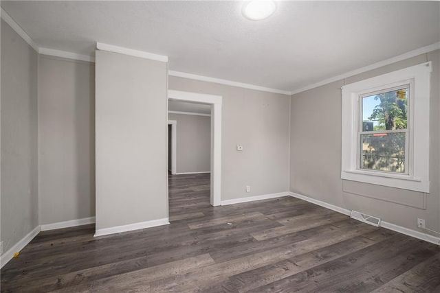 5510 PITKIN Avenue, Kansas City, KS 66106