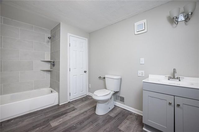 5510 PITKIN Avenue, Kansas City, KS 66106