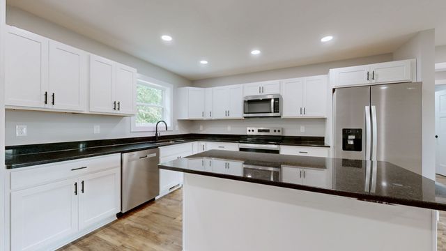 133 Linda Ln, Tullahoma, TN 37388