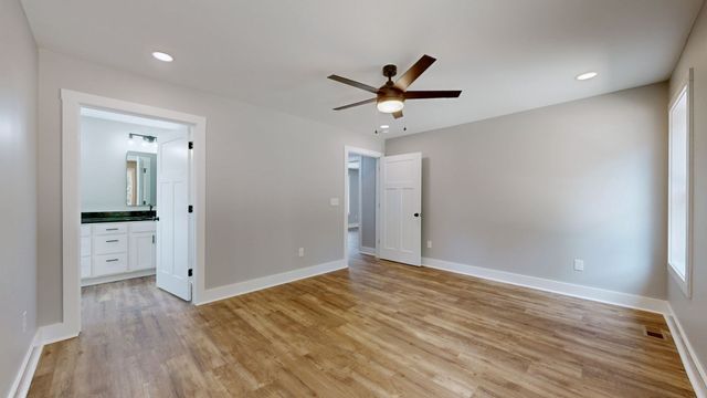 133 Linda Ln, Tullahoma, TN 37388