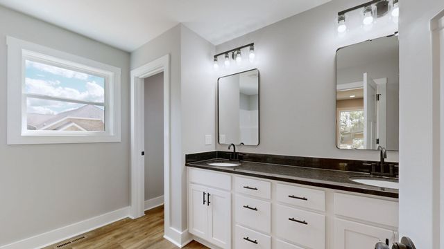 133 Linda Ln, Tullahoma, TN 37388