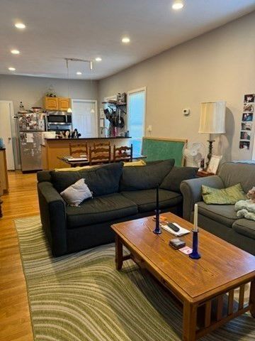960 Cambridge St 3, Cambridge, MA 02141