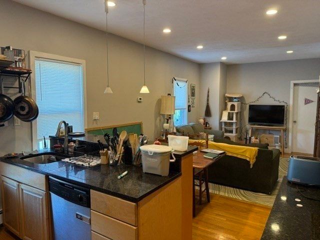 960 Cambridge St 3, Cambridge, MA 02141