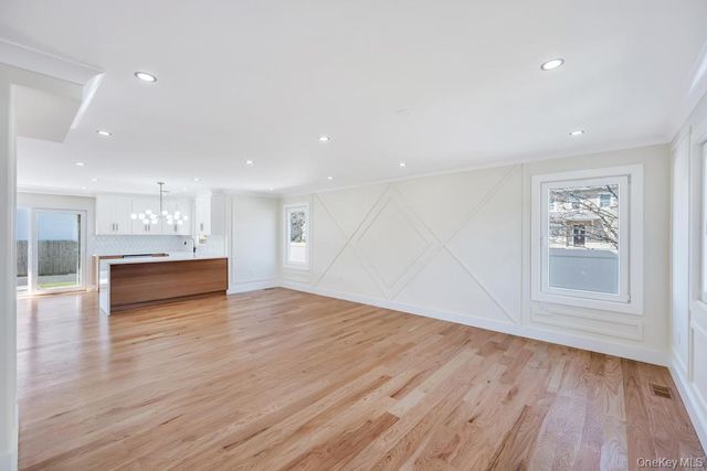 28 S Elm Street, Hicksville, NY 11801