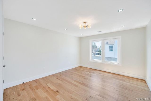 28 S Elm Street, Hicksville, NY 11801