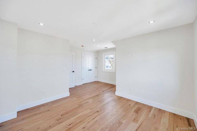 28 S Elm Street, Hicksville, NY 11801