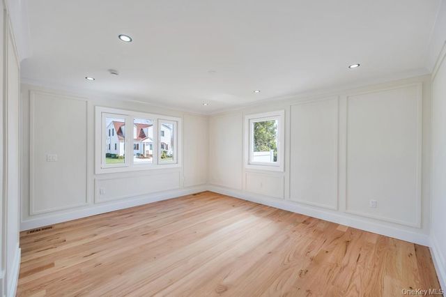 28 S Elm Street, Hicksville, NY 11801