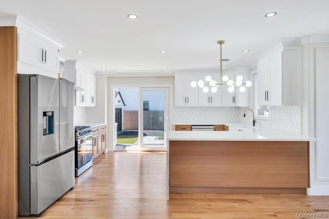 28 S Elm Street, Hicksville, NY 11801