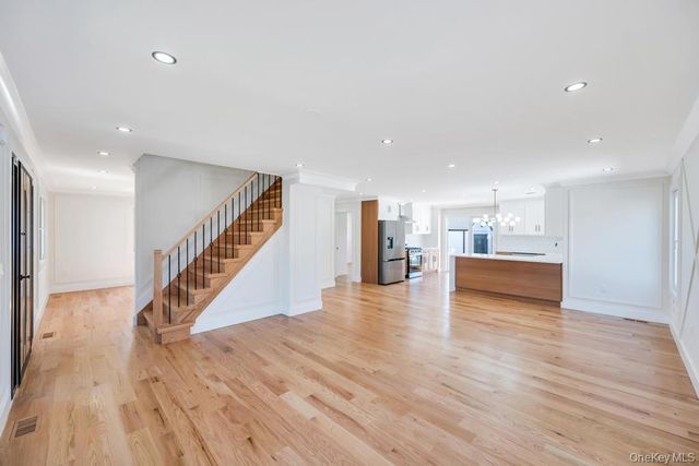 28 S Elm Street, Hicksville, NY 11801