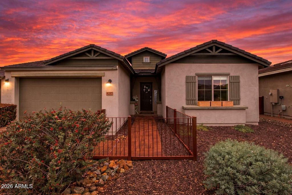 4285 BLACKSMITH Way, Wickenburg, AZ 85390