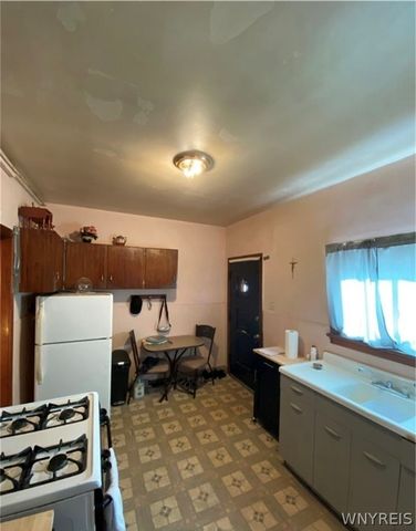 1776 Clinton Street, Buffalo, NY 14206