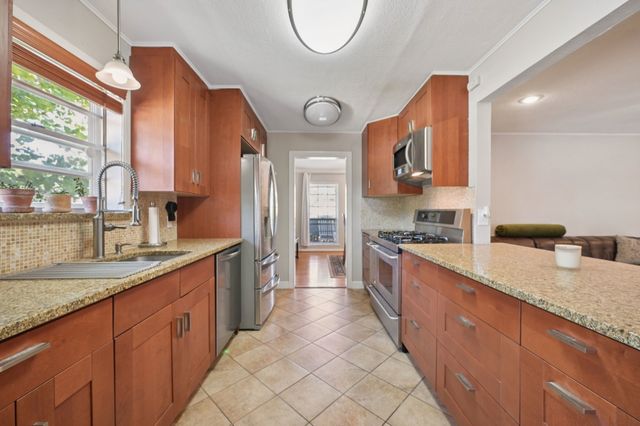 1022 Bardfield Avenue, Garland, TX 75041