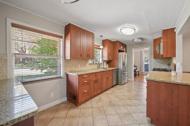 1022 Bardfield Avenue, Garland, TX 75041