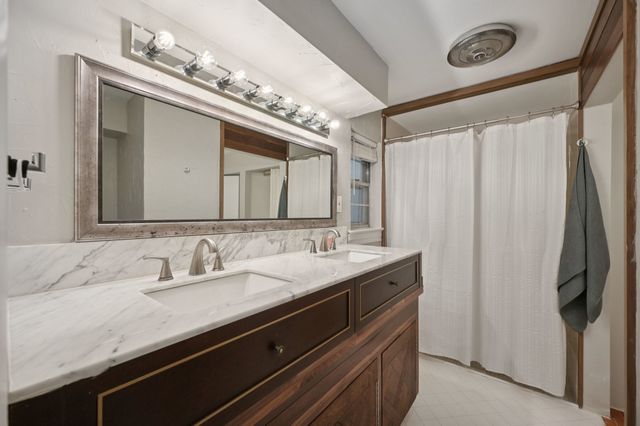 1022 Bardfield Avenue, Garland, TX 75041