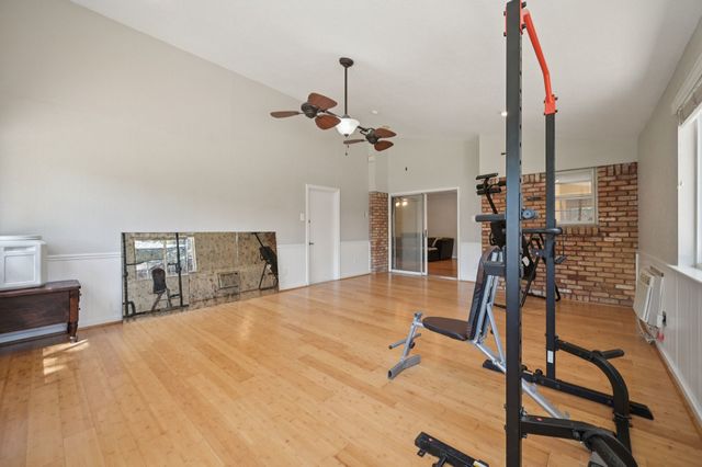 1022 Bardfield Avenue, Garland, TX 75041