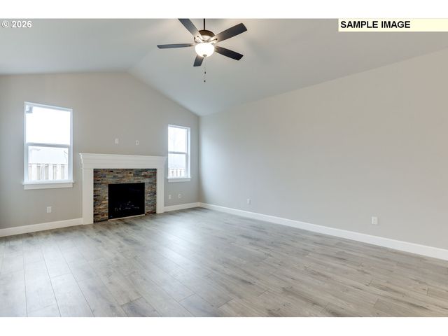 1573 Ne Wiley Ln 19, Estacada, OR 97023