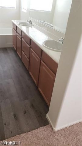 7510 Perla Del Mar Avenue, Las Vegas, NV 89179