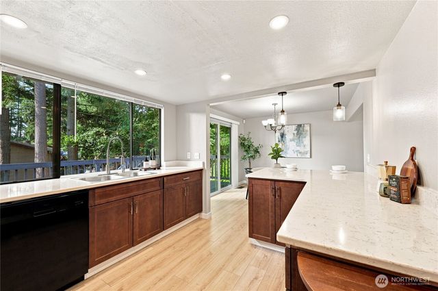 2321 NE Eton Lane, Bremerton, WA 98311